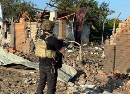 Обстріли Харківщини: поранений чоловік у Куп’янську, зафіксовано нові воєнні злочини (фото)
