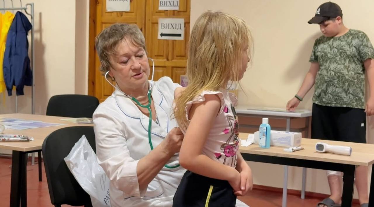 Провели медогляд у гуртожитку, в якому живуть сотні переселенців