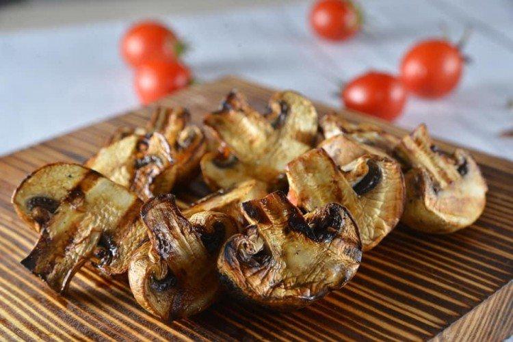 Як приготувати мариновані печериці: рецепти