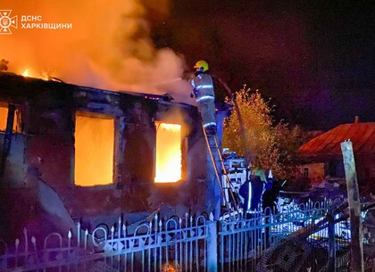 Рятувальники оприлюднили кадри ліквідації пожеж на Харківщині, спричинених ворожими атаками