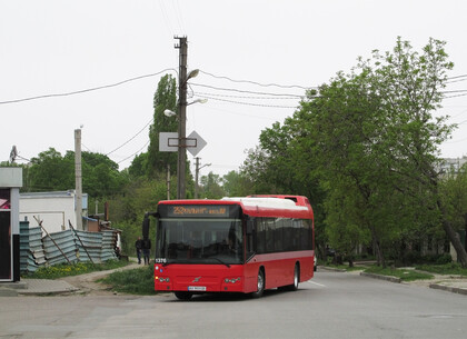 Продовжені аварійні роботи на магістральному трубопроводі у Харкові