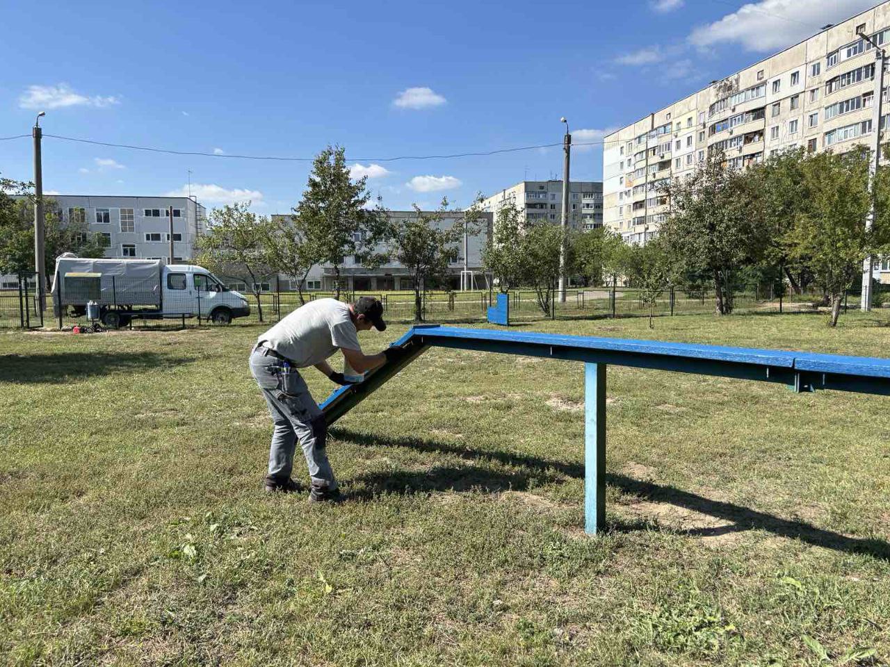 Відремонтували низку майданчиків для вигулу та дресирування собак комунальники: Новини Харкова
