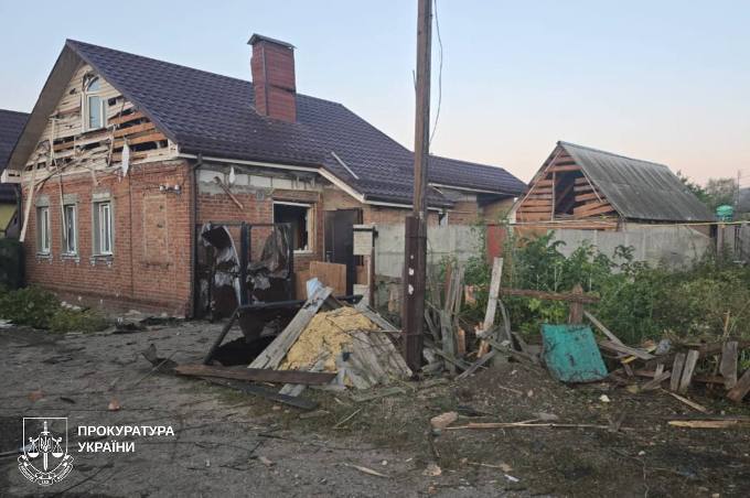 Фото наслідків обстрілів у Харкові та області