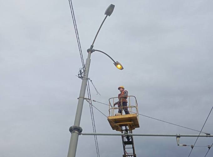У Харкові за тиждень відремонтували понад 2 км мереж освітлення