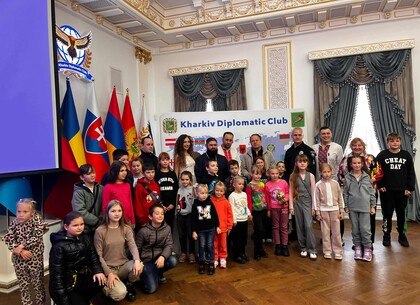 Благодійники Харкова влаштували свято для дітей (фото)