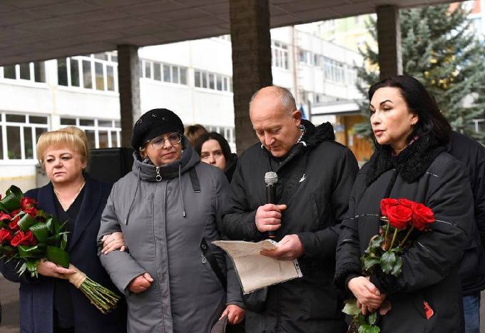 У Харкові відкрили меморіальну дошку захиснику України Олександру Чорненькому