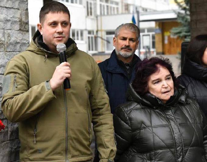 У Харкові відкрили меморіальну дошку захиснику України Олександру Чорненькому