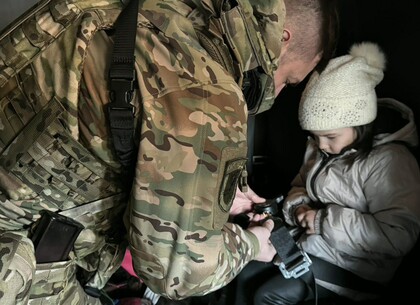 На Харківщині щодоби вивозять з-під обстрілів десятки мирних мешканців