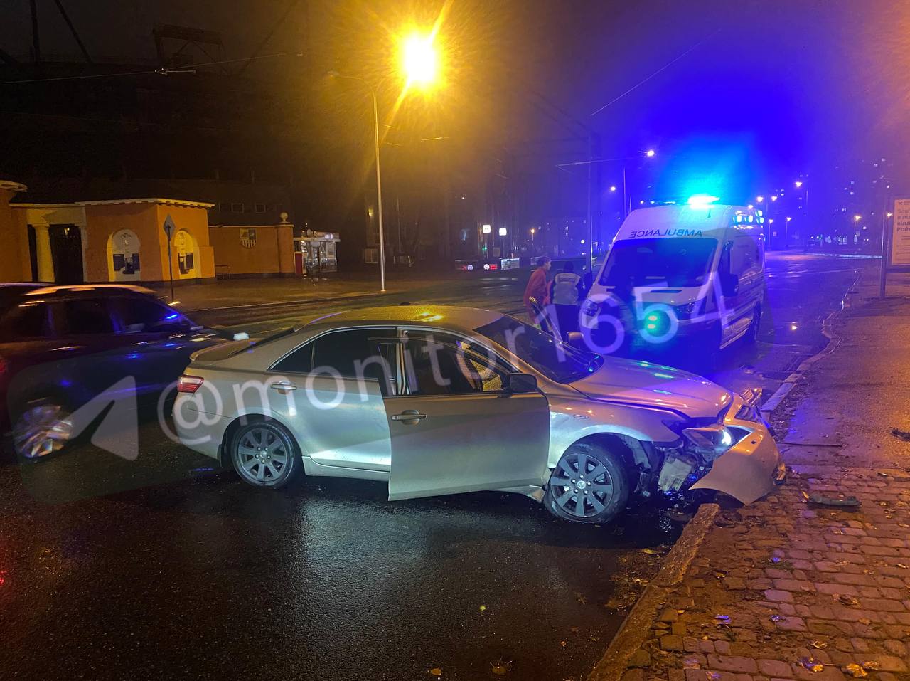 Сталася п'яна аварія біля відомого стадіону: Новини Харкова