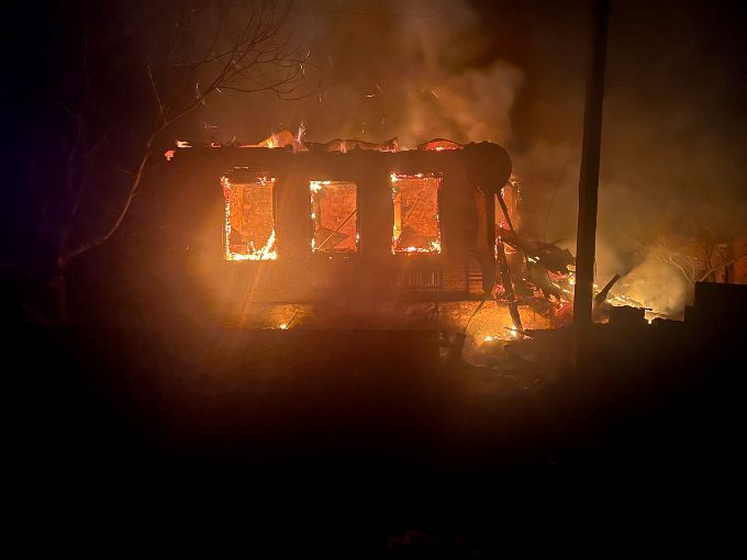 Обстріли громад Харківщини: нові атаки та руйнування