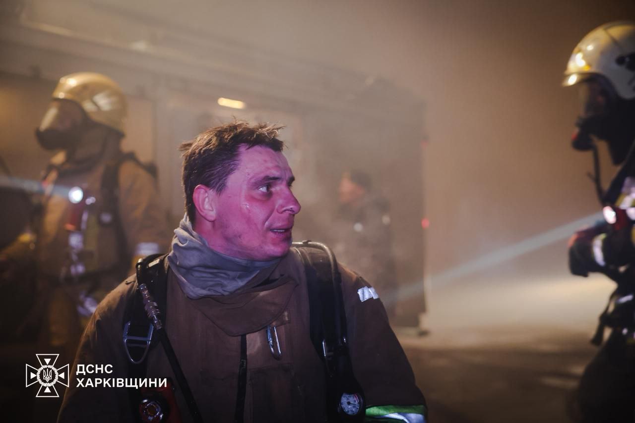 Загасили маштабну пожежу десятки вогнеборців: Новини Харкова