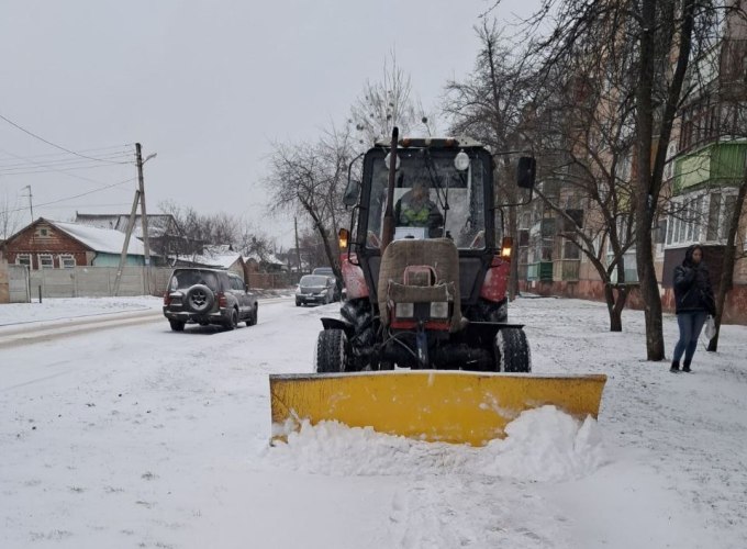 Харків прибирають від снігу