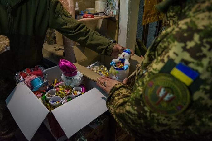 Новини Харкова: школярі передали подарунки бригаді «Скіф»