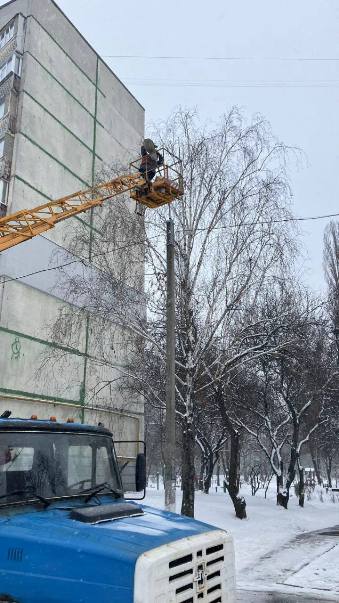 Новини Харкова: ремонт мереж освітлення триває