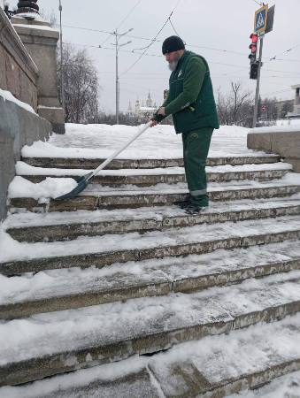 Новини Харкова: масове прибирання снігу після негоди
