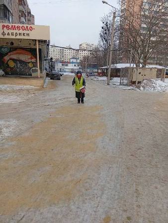 Новини Харкова: обробка доріг від ожеледиці