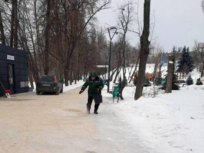 Новини Харкова: зимове прибирання парків