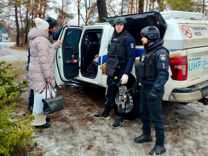 Новини Харкова: евакуація жителів Студенка силами поліції