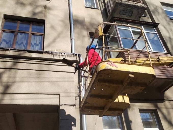 Новини Харкова: 42 дахи очищено