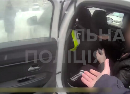Харківські патрульні доставили жінку на термінову операцію