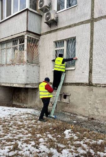 Новини Харкова: комунальники усувають наслідки обстрілів