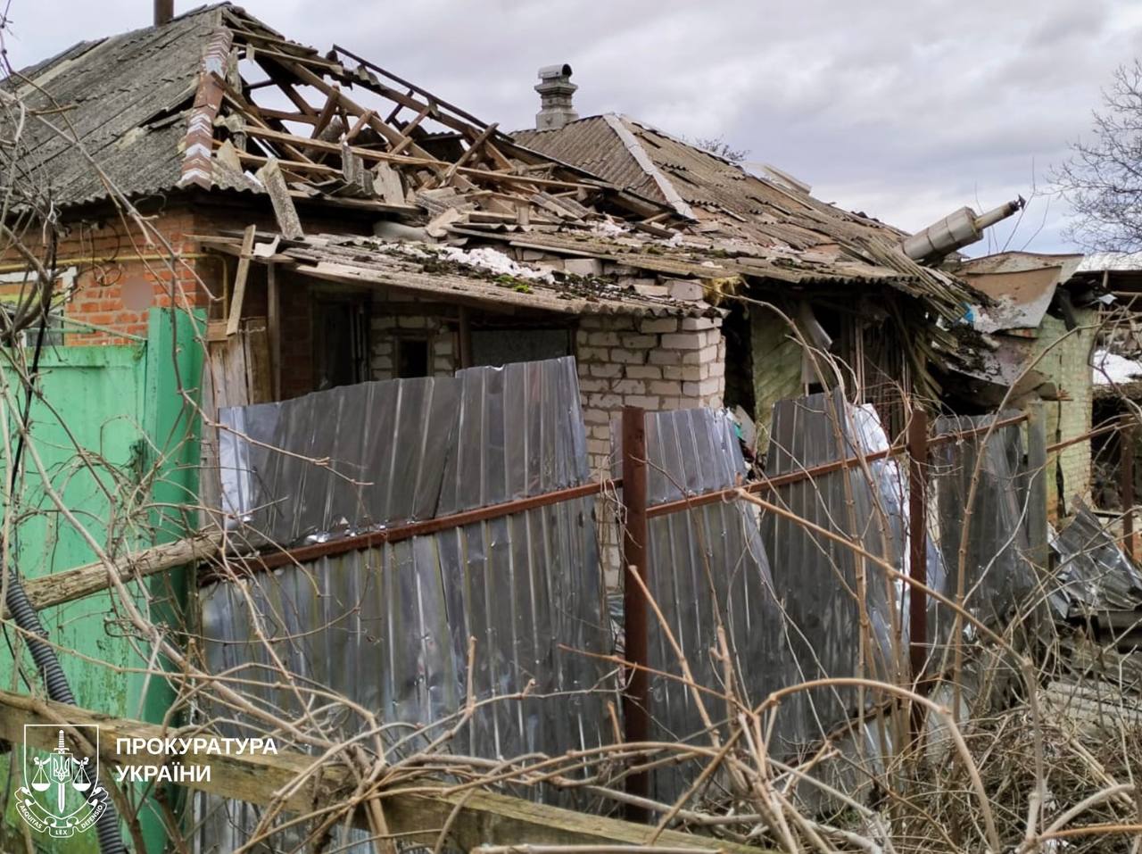 Постраждала 8-річна дитина під час удару ворожого дрону по передмістю: Новини Харкова