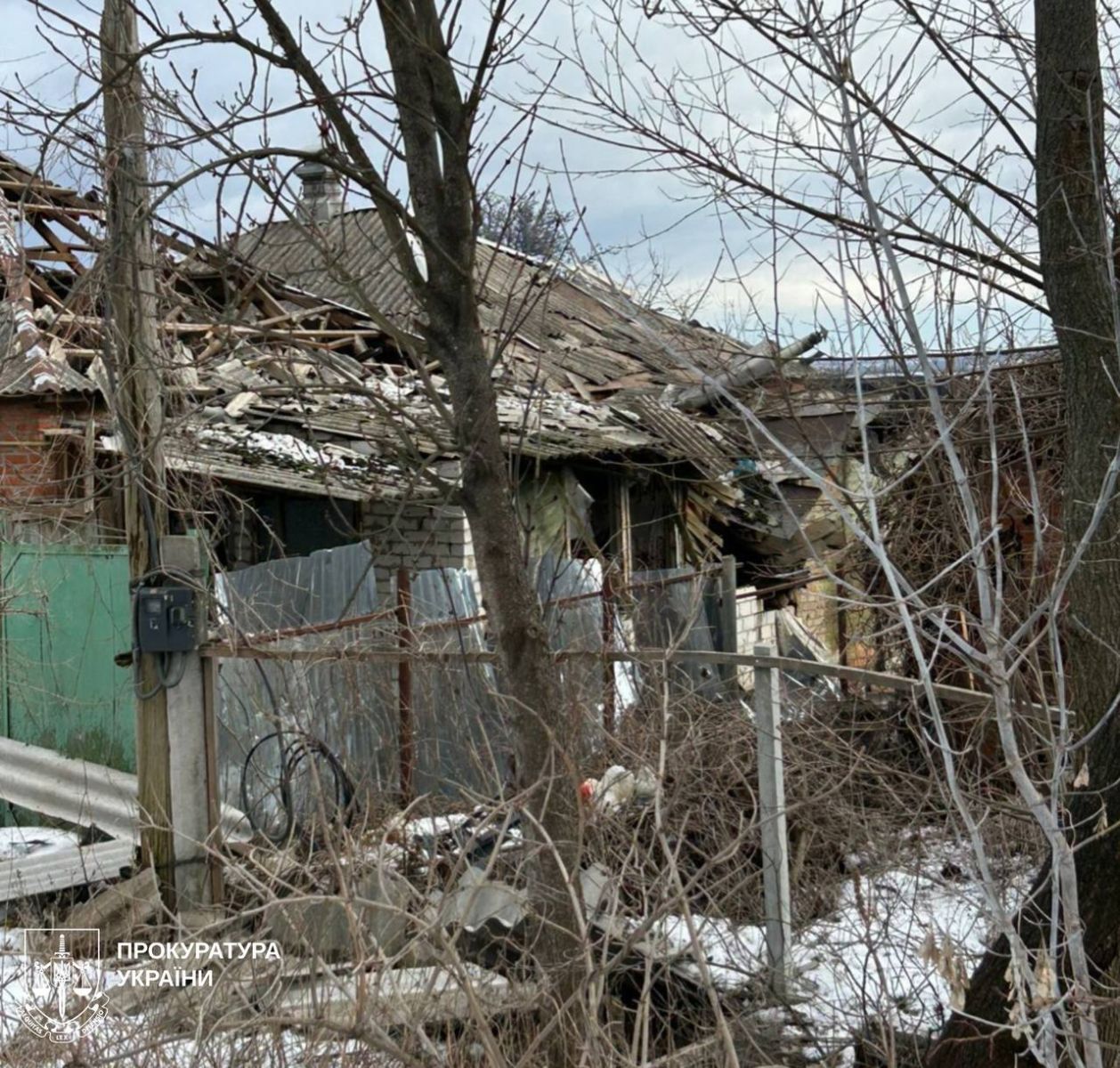 Постраждала 8-річна дитина під час удару ворожого дрону по передмістю: Новини Харкова