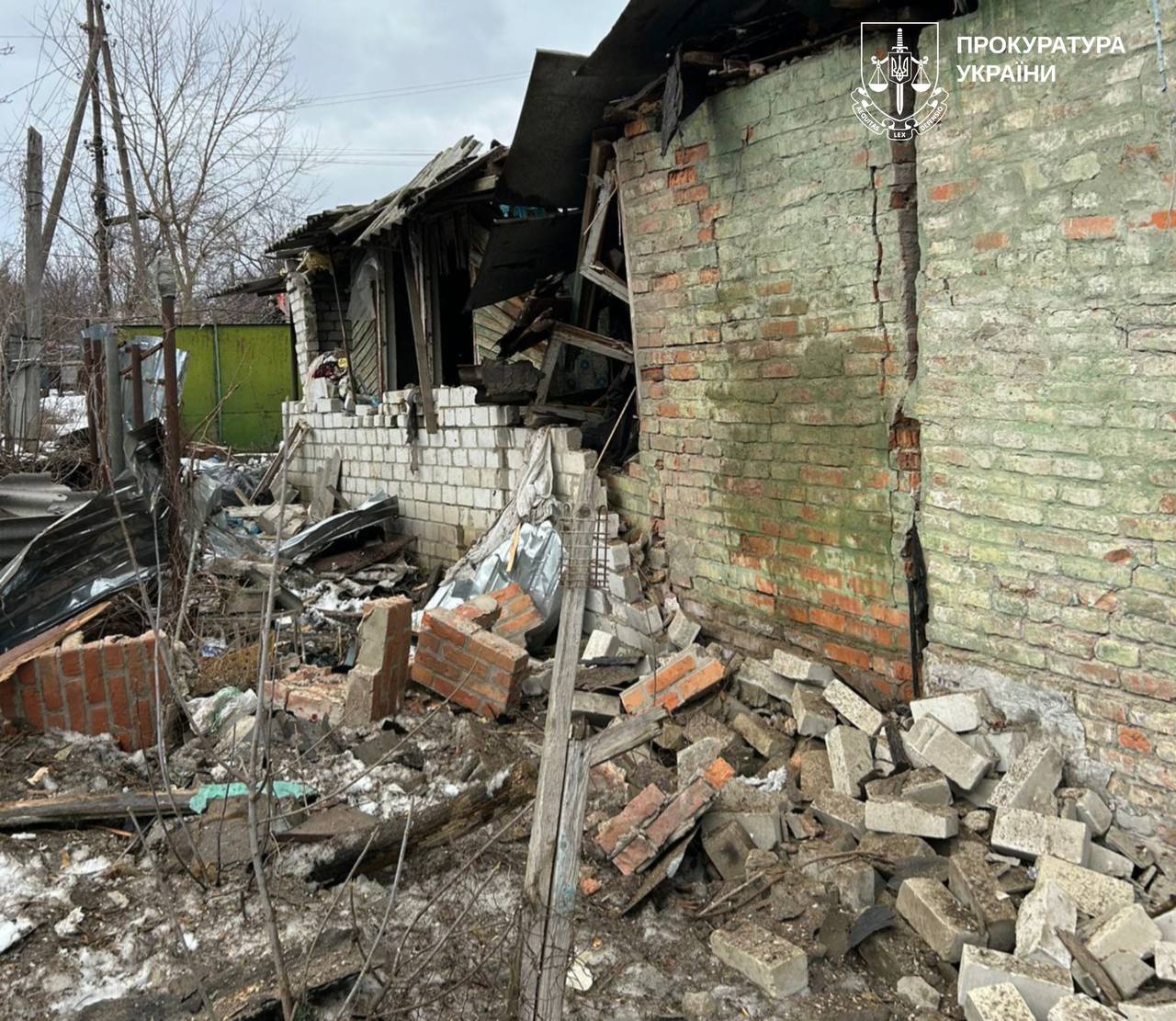 Постраждала 8-річна дитина під час удару ворожого дрону по передмістю: Новини Харкова
