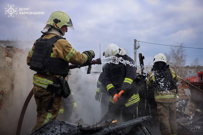 У селищі Мала Рогань Харківського району російський безпілотник спричинив пожежу