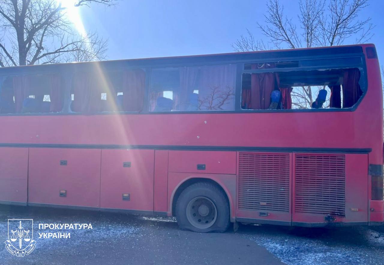 Новини Харкова: ракета вдарила біля автобуса