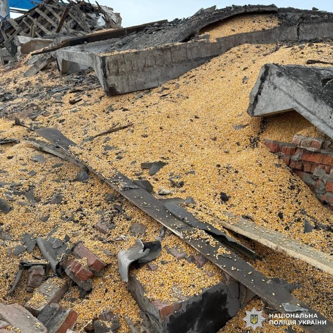 Поліція показала наслідки російських обстрілів у Харкові та області