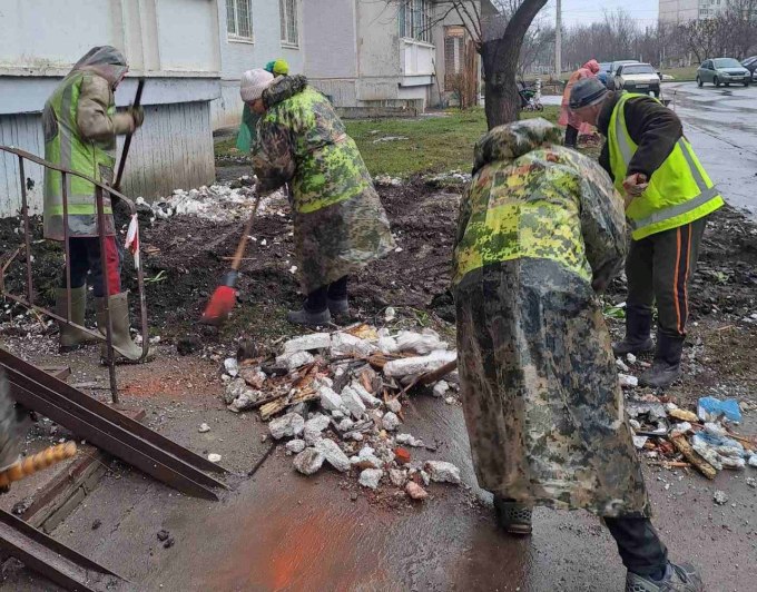Новини Харкова: ліквідація наслідків удару дрона в 9-поверхівку