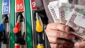 Паливо по 120 гривень за літр: економіст попередив про можливий стрибок цін на АЗС