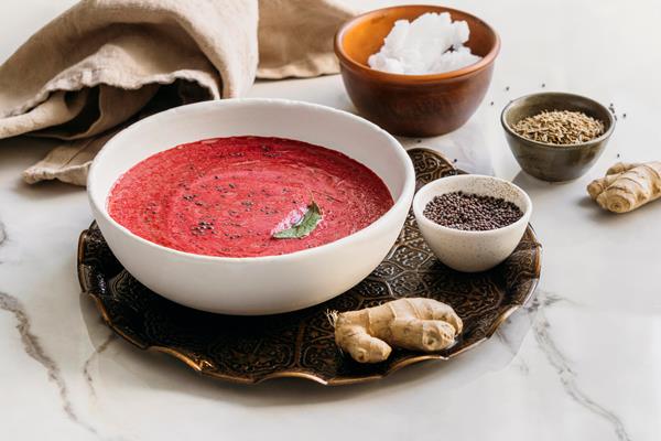 Як приготувати пряний буряковий суп-пюре: рецепти