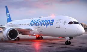 Європа на порозі авіаколапсу: континент може залишитися без літаків, бо пального залишилося лише на 10 днів