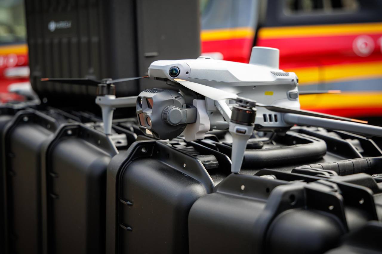 Отримали партію сучасних дронів DJI Matrice 4T рятувальники: Новини Харкова