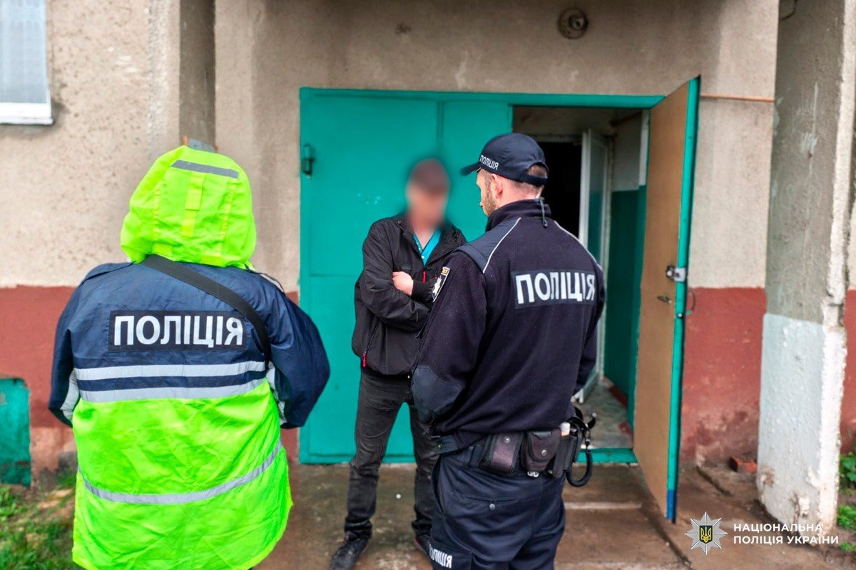 Зарізав знайомого та намагався обдурити поліцію чоловік у передмісті: Новини Харкова