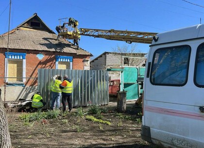 Харківські комунальники відремонтували дахи десятків будинків за тиждень