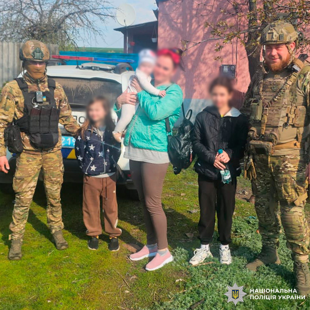 Новини Харкова: поліція евакуювала родину з дітьми