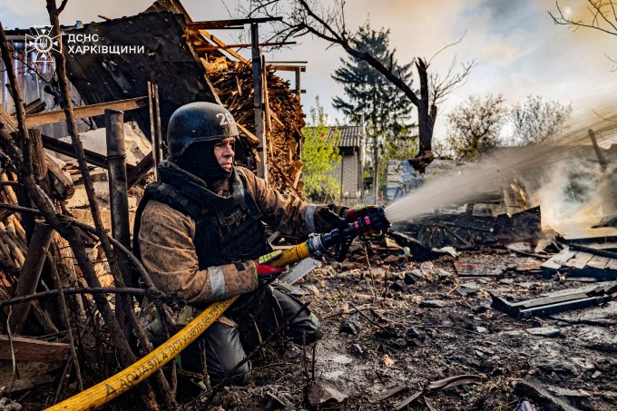 Новини Харкова: після удару БпЛА зайнявся будинок