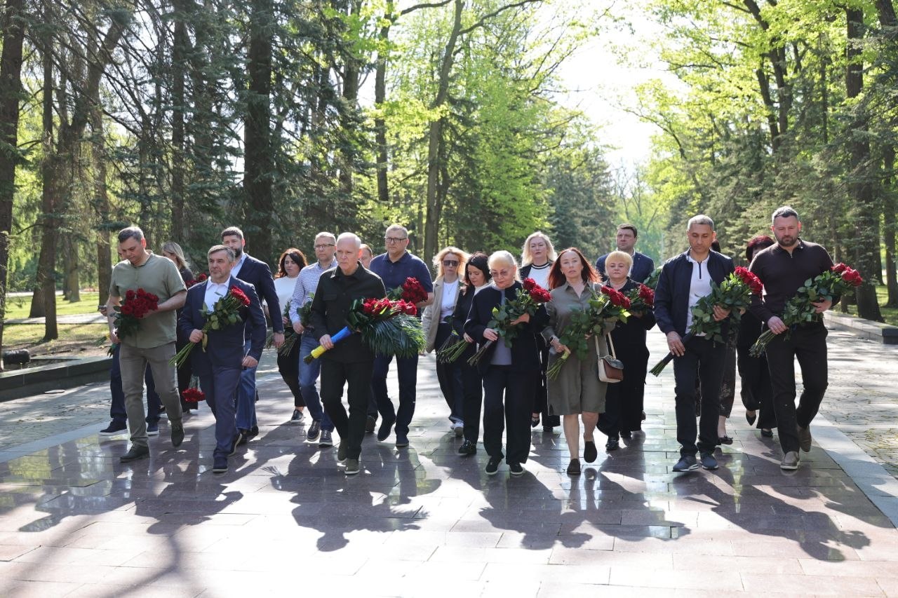 Вшанували пам’ять загиблих у Другій світовій війні у Харкові, а Ігор Терехов провів паралель із сучасністю: Новини Харкова