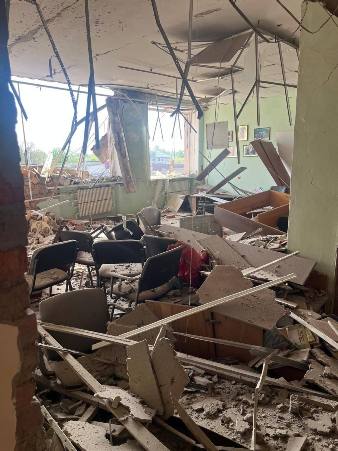 Новини Харкова: дрони пошкодили Будинок культури у Золочеві