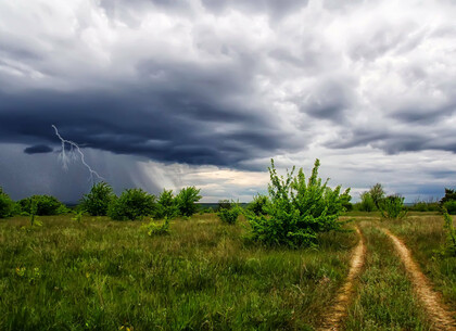 У Харкові та області оголосили штормове попередження через грозу