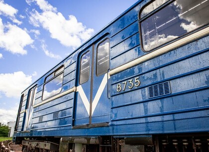 Як у Харкові обслуговують поїзди метро перед рейсом (фото)
