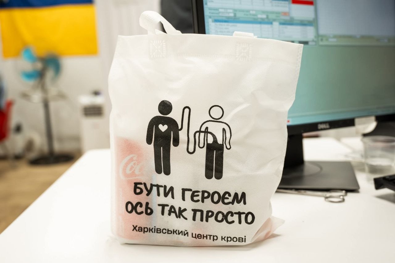 Здали масово кров у рамках благодійної акції «220 вольт для життя» рятувальники: Новини Харкова