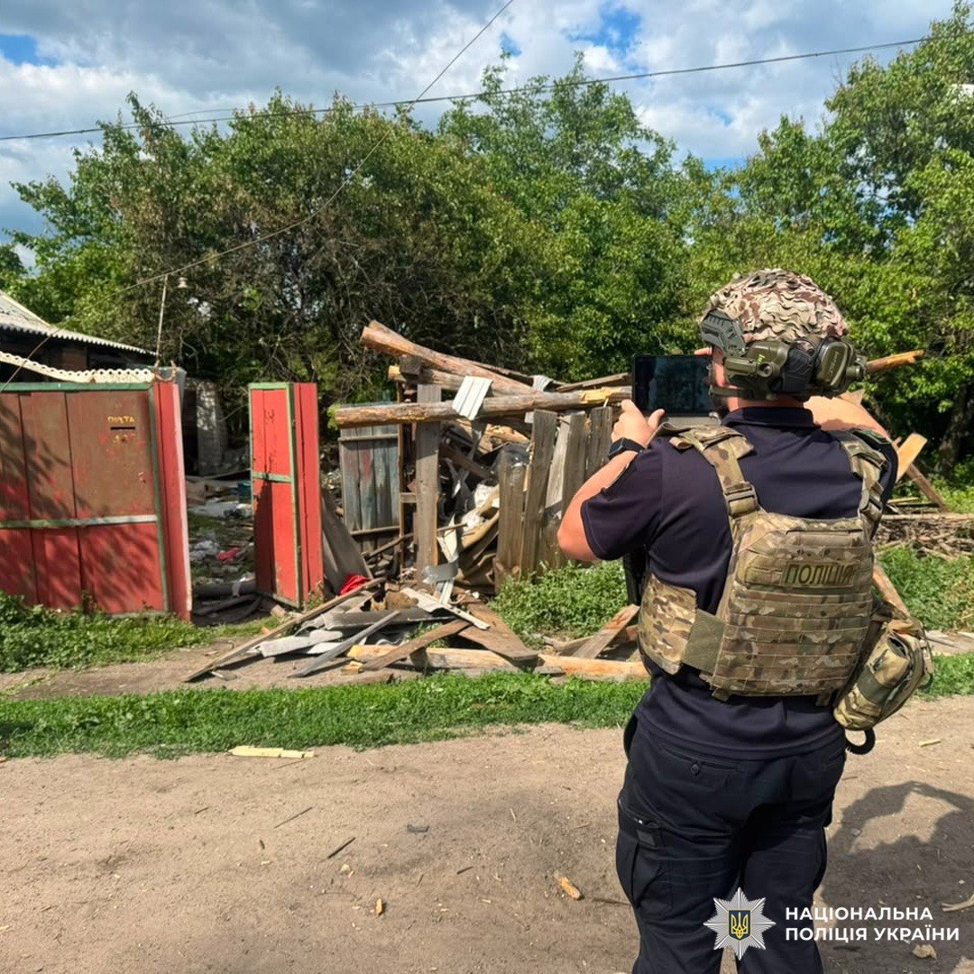 Показали світлини з місць обстрілів Харківщин правоохоронці: Новини Харкова