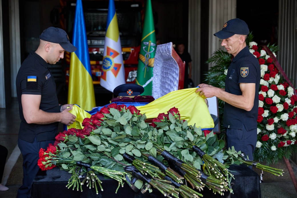 Помер у лікарні від важких ран - провели в останню путь начальника караулу 6-ї частини ДСНС: Новини Харкова