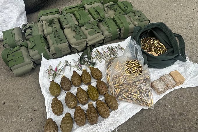 Новини Харкова: на блокпостах вилучили зброю та вибухівку