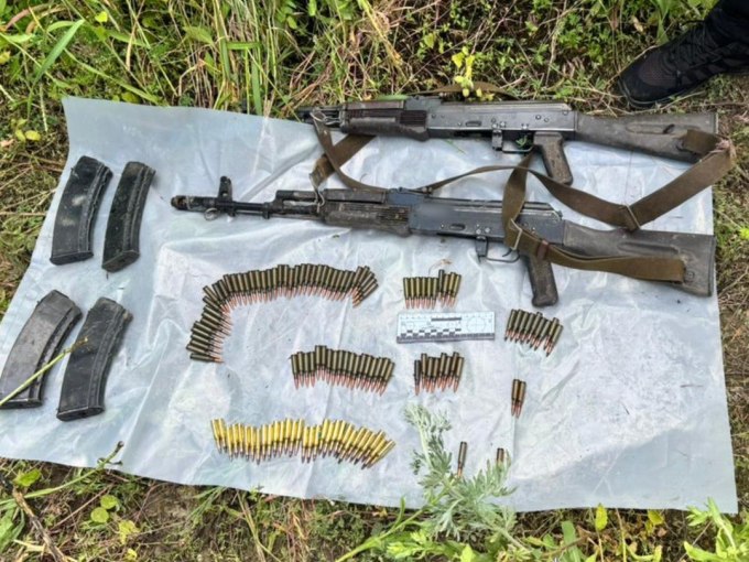 Новини Харкова: у чоловіка знайшли гранату і автомати