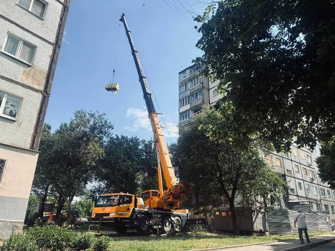 Новини Харкова: триває відновлення будинку на Салтівському шосе